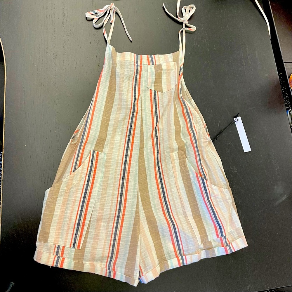 NWT💕Stillwater beachy overall style romper